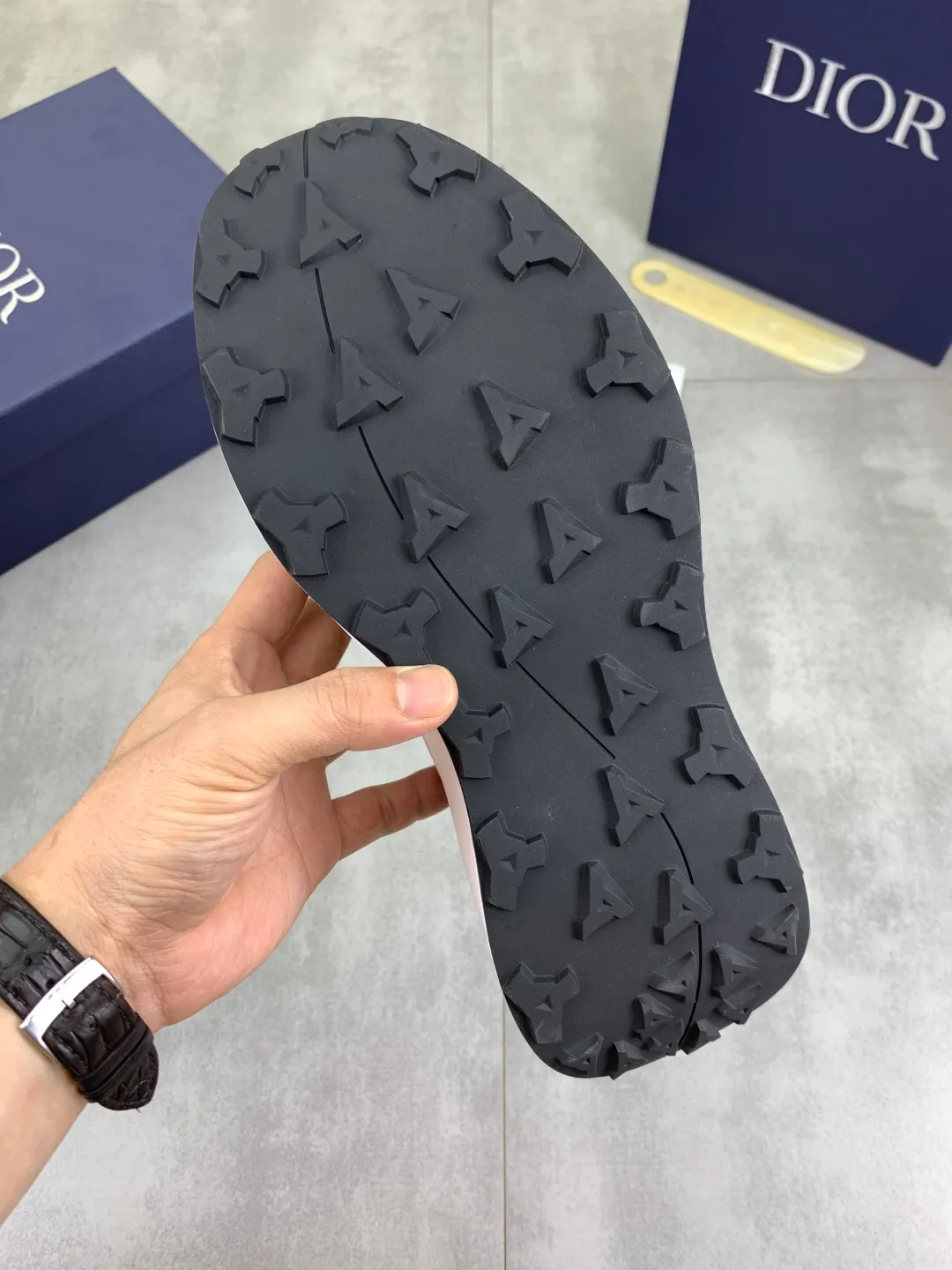 Men's Men's Shoes💰P420💰[New Style]🆘[Dior] 2025 Dior Original Lace-up Low-top Men's Shoes Classic casual shoes🔥This model is the official flagship model, with high quality and made by famous original designers. It is made of high-quality cowhide with original materials➕comfortable and breathable mesh lining➕pigskin insole. The perfect last shape and generous and fashionable design have attracted many consumers. Suitable for drivers to drive🚗. What you want is the best quality in the market. Color 4️⃣Code number: 38--44 (45 customized)